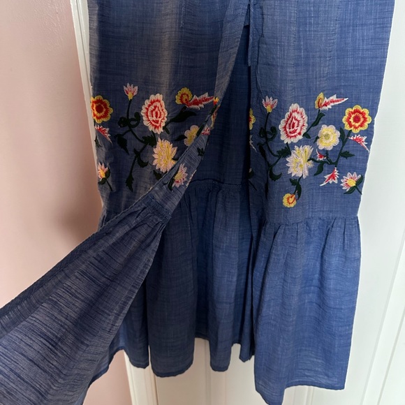 Forever 21 Embroidered Maxi Dress Small - Picture 4 of 9